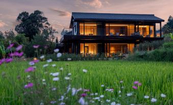 Trip.com Group Country Retreats (Zhang Jiajie Manson Joint Resort)