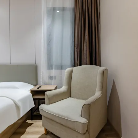 GEM HOTEL(Anhui Finance＆Trade Vocational College,Anhui University Qingyuan Campus Station)