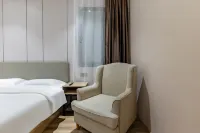 GEM HOTEL(Anhui Finance＆Trade Vocational College,Anhui University Qingyuan Campus Station)