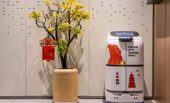 EZZI HOTEL (Xi'an Bell and Drum Tower Wulukou Metro Station Branch)