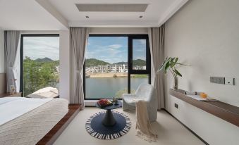 Rio Tide Retreat