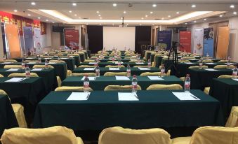 Vienna Hotel (Xiamen Airport, Jiangtou Metro Station)