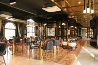 Yuetianxia Hot Spring Hotel - 5-Star