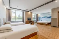 Cloud Light Luxury Hotel