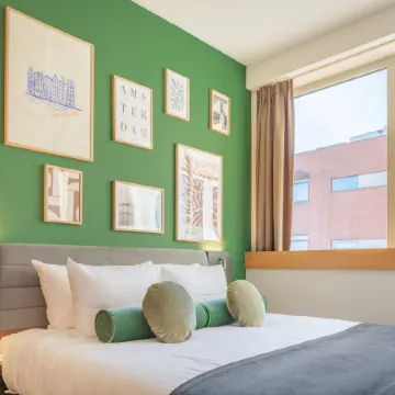 Maxhotel Amsterdam Airport Schiphol - Recently Renovated Отели в г. Хофддорп