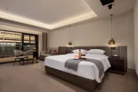 Liangchen Future Hotel - balcony