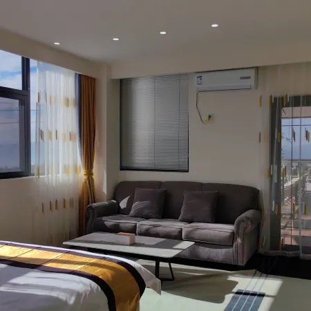 Yunbian Jiamu Hotel