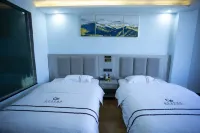 Pengyue Homestay - Inns