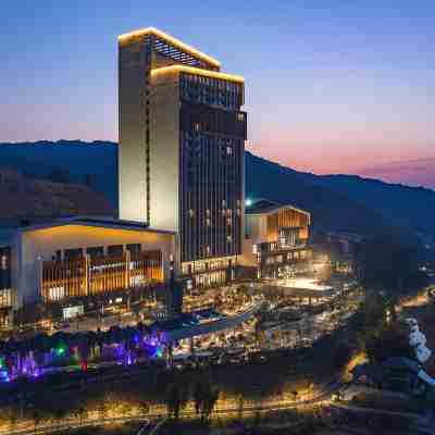 รีสอร์ทรีกัลพาเลซน้ำพุร้อน เฉากวน Hotel Exterior