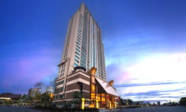 Baohui Garden Hotel (Shenzhen Fanshen Subway Station)