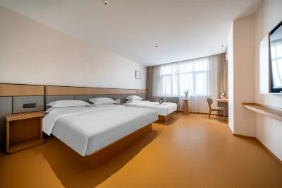Juxian Junhao Business Hotel Hotels near Danfengge
