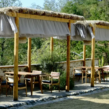 floral hotel Yichun and Jinyunshang mountain spring Jingshu Homestay