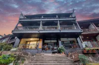 FengHuang Mengqi stilted building river view homestay