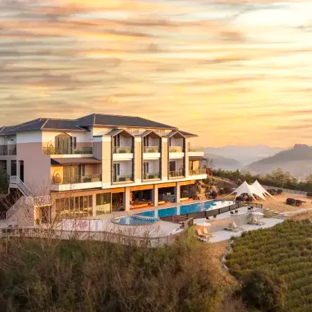 Guangde Swift Valley Luxury Resort