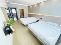 Yichun Yayue Hotel - parking