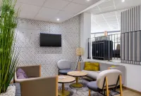 B&B Hotel Nice Aéroport Arenas