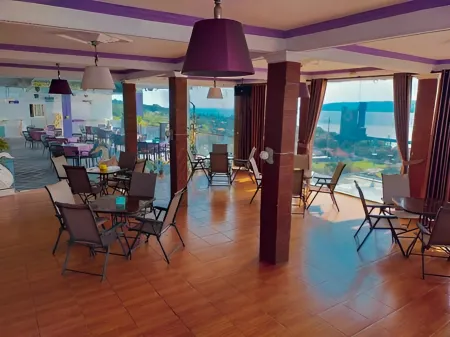 Three B Villa & Resto Banyuwangi