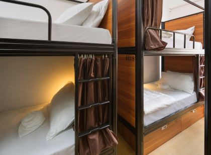 7 Wonders Hostel at Upper Dickson