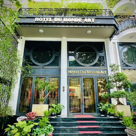 Hotel du Monde Art Отели рядом с достопримечательностью «Гиалам»