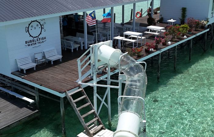 BUBBLEFISH WATER VILLA