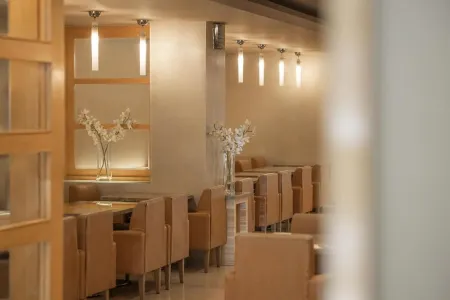 Kindness Hotel (Kaohsiung Hanshen) Отели рядом с достопримечательностью «Zhengfeshe»