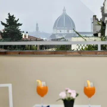 Garden Blue Hoteles cerca de Campanario de Giotto