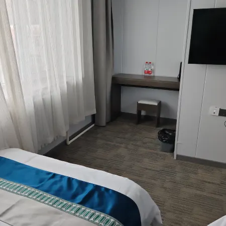 Bai Tu Business Hotel