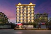 Xishuangbanna Tillman Hotel (Gasa International Airport)