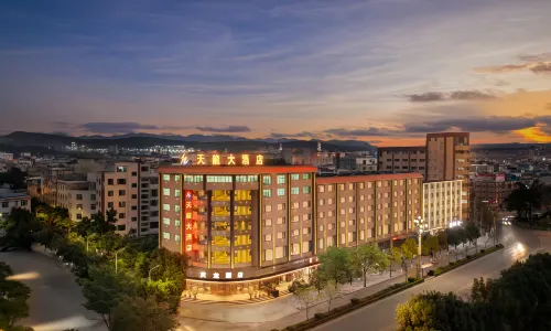 Tianlong Hotel (Lufeng South Railway Station Jinshan Ancient Town Branch)