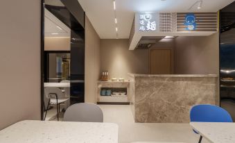Homeinn · neo (Penglai Pavilion Scenic Area Seawater Bathing Beach)