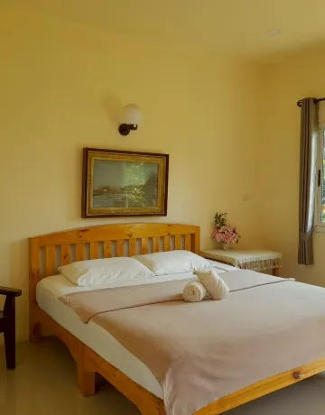 ห้องเตียงใหญ่พร้อมห้องน้ำส่วนตัว