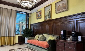 Harbin Kailai Garden Hotel (Hongzhuan Street Morning Market Central Avenue Subway Station)