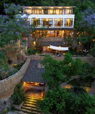 Taobaishe Homestay Hotels in 