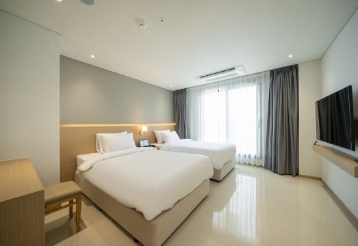 [체스터톤스 경주의 실내 수영장]