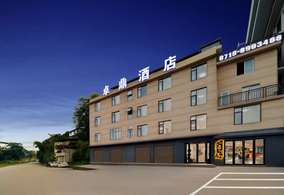 hotel overview picture