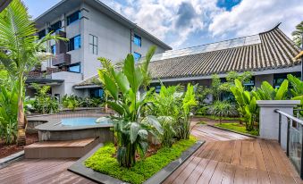 Ji Hotel Tengchong Rehai Road Hot Spring