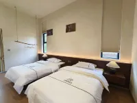 Dali Liubai Fragrant Wenquan Courtyard