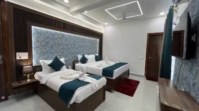 Honeyveils Palace