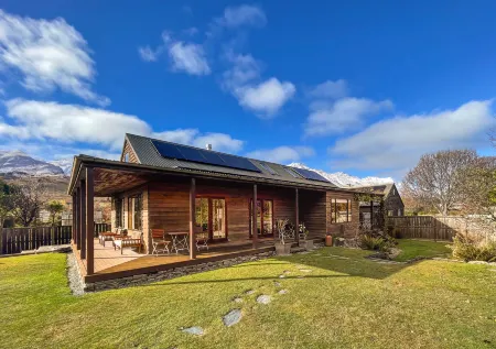 Glenorchy Lake House