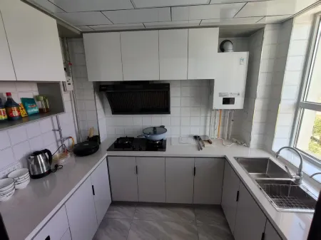 Delingha Jingxin Zhi Su Homestay Отели рядом с достопримечательностью «Qinghai Chaidamu Vocational and Technical College»