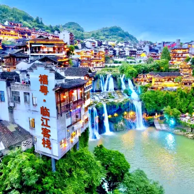 Xiyue·Linjiang Inn Hotels near Waterfall Viewing Platform