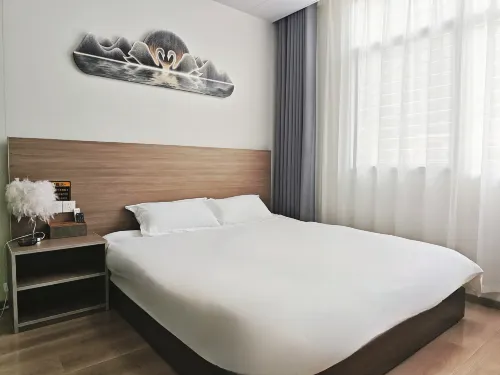 Huoshan Fanrun Renjia Homestay (Liuwan Qingxia) - Bjergudsigt