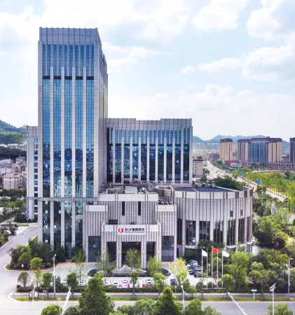 Jianguo Hotel Отели рядом со станцией Shaoshan South Railway Station