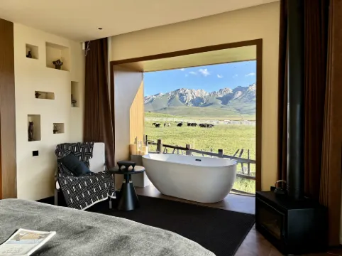 果洛瑪沁卓薩牧境雪山牧場民宿 瑪沁酒店