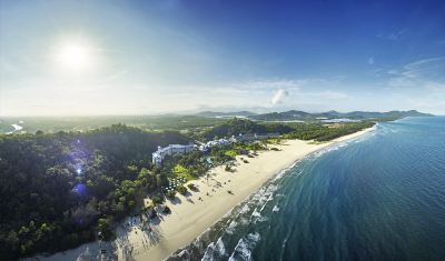 施設外観 シャングリ・ラ ラサリアリゾート＆スパ コタキナバルの写真