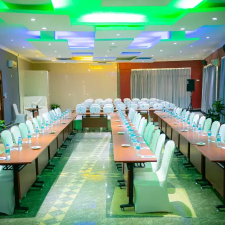 Tiffany Diamond Hotels Ltd - Indira Gandhi Street Отели рядом с Аэропорт Дар-эс-Салам