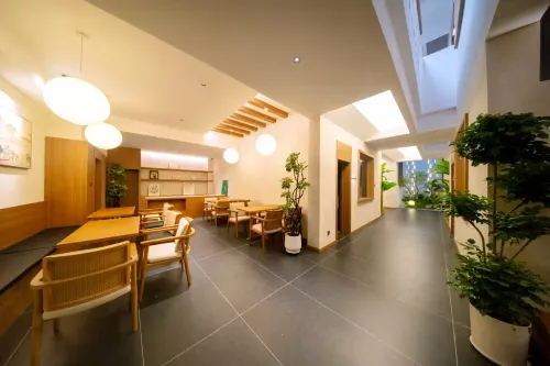 โรงแรมและเรสซิเดนซ์ภูเขาจิ่วจ้ายโกว
