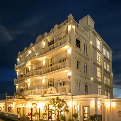 Ali Grand Hotel Hotels near Wattay International Airport