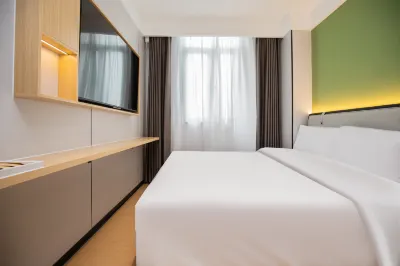 Heyuan Qingju Hotel (Nanjing University Xianlin Campus Metro Station) Hotels near Chen Qian Yongningling Carved Stone