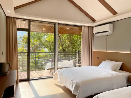 Xuān'ēn Hidden Cabin Homestay Отели рядом с достопримечательностью «Wenlan Bridge»